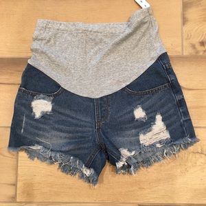 Maternity shorts